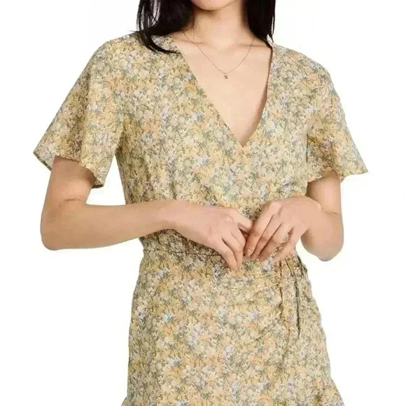 100. New BB DAKOTA STEVE MADDEN YELLOW FLORAL WRAP DRESS SZ M - Picture 3 of 7